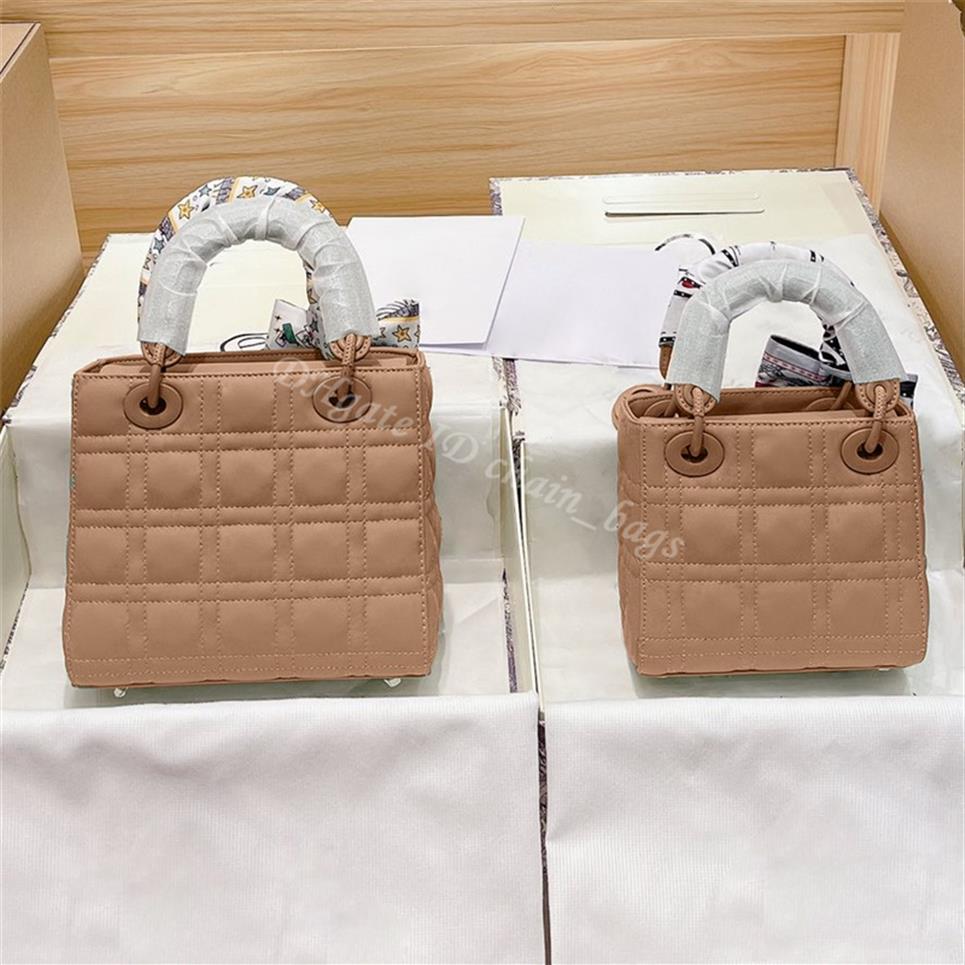 Luxury Designer Handbag Cosmetic Bags Shoulder Crossbody Totes Backpack Lady Bag Purse Handbags Wallet Tote Cases Geometric281g, Color m
Luxury Designer Handbag Cosmetic Bags Shoulder Crossbody Totes Backpack Lady Bag Purse Handbags Wallet Tote Cases Geometric281g, Color m