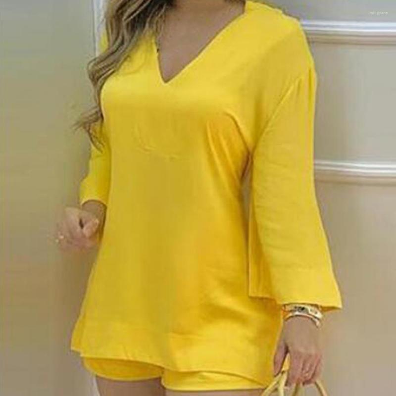 Women' Tracksuits Two Pieces Lady Summer Suit Plain Bell Sleeve V-Neck Long Casual Loose Top Shorts Set Solid Streetewear Sets, Purple
Women' Tracksuits Two Pieces Lady Summer Suit Plain Bell Sleeve V-Neck Long Casual Loose Top Shorts Set Solid Streetewear Sets, Purple