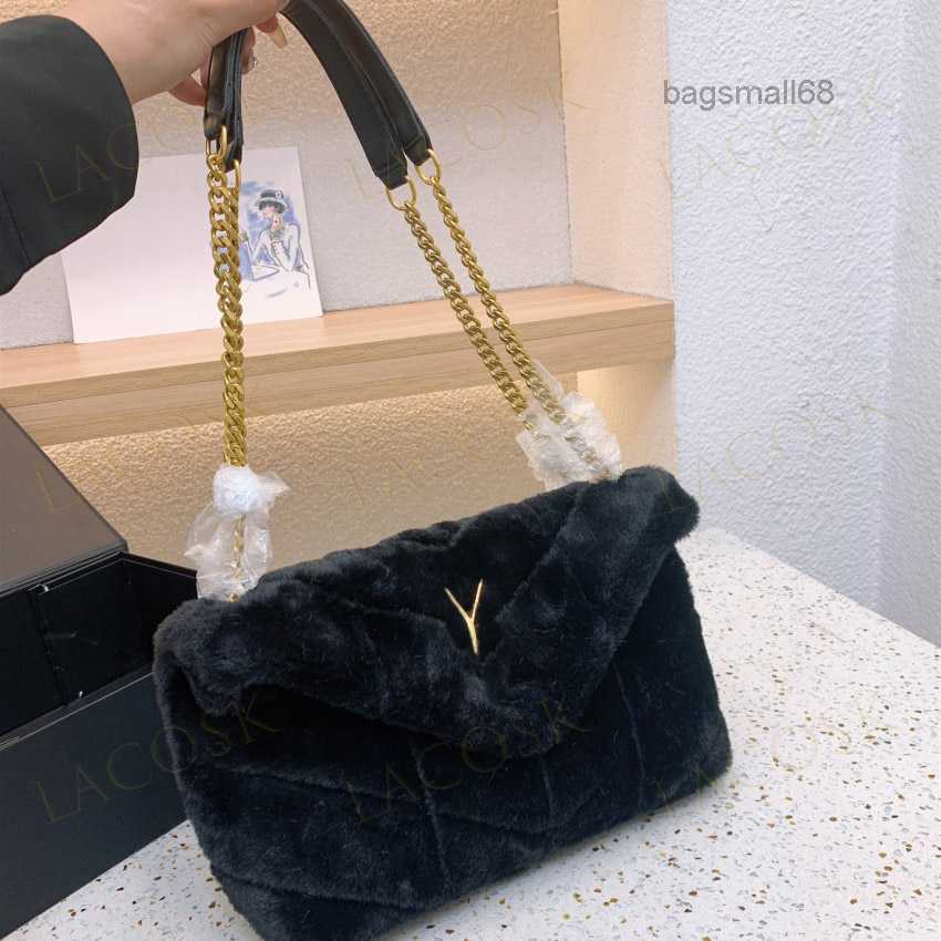 Luxurys Soft Wool Shoulder Bag Handbags for Womens Winter Chain Crossbody Gold Letter Top Fur Totes with Box bagsmall68, Gray1
Luxurys Soft Wool Shoulder Bag Handbags for Womens Winter Chain Crossbody Gold Letter Top Fur Totes with Box bagsmall68, Gray1