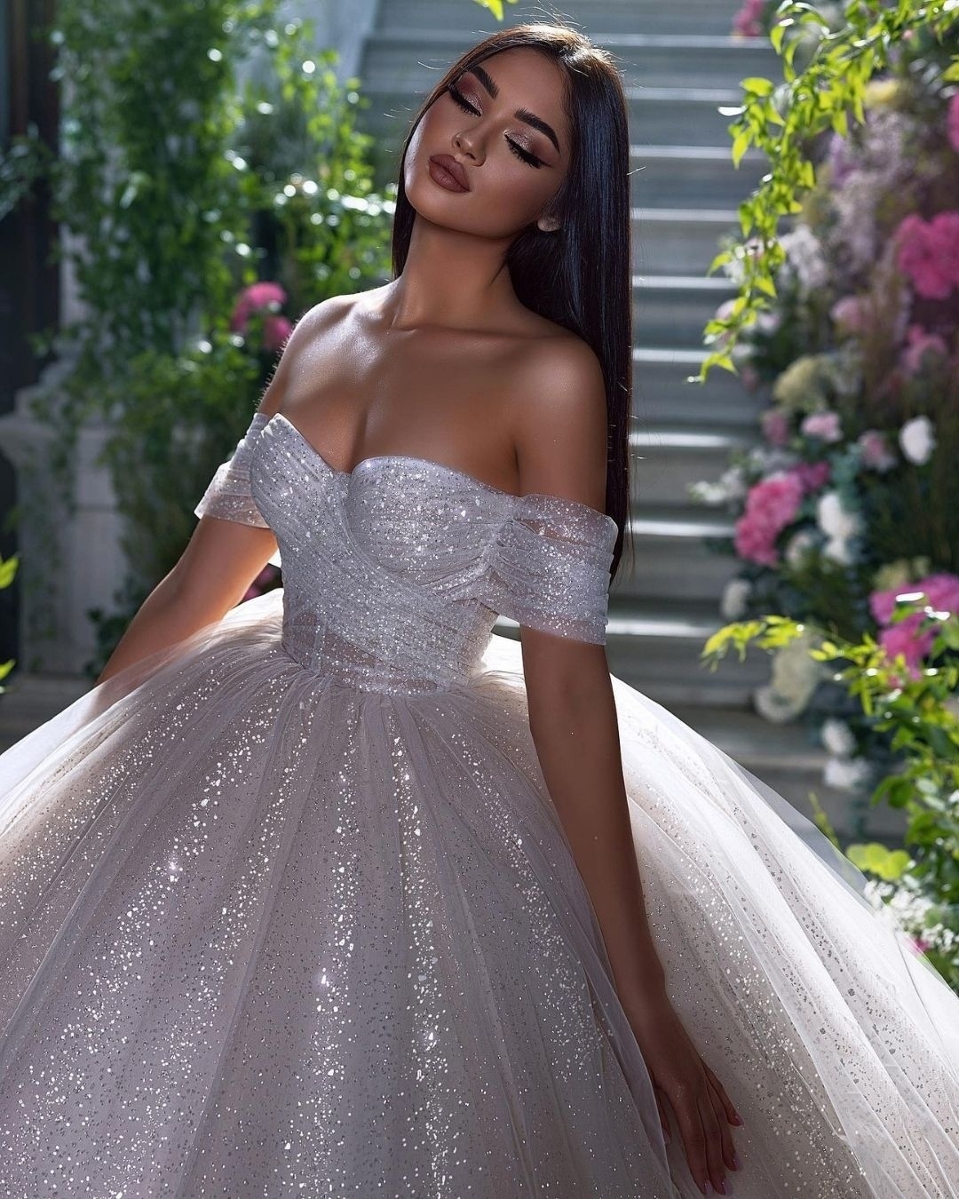 Sparkly Sequined Ball Gown Wedding Dresses Off The Shoulder Neckline Bridal Gowns Pleated Tulle Chapel Train Wedding Dress