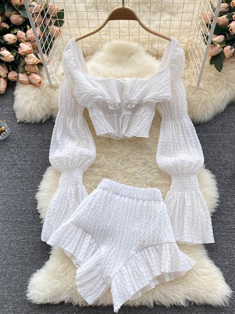 Women's Tracksuits YuooMuoo Women Chiffon Two Piece Suits 2022 Summer Fashion White Black Long Flare Sleeve Ruffled Crop Tops High Waist
Women's Tracksuits YuooMuoo Women Chiffon Two Piece Suits 2022 Summer Fashion White Black Long Flare Sleeve Ruffled Crop Tops High Waist