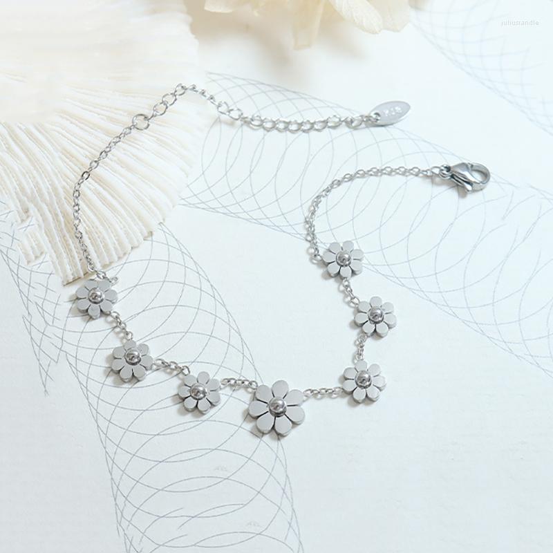 Link Bracelets Chic Cute Daisy Flower Charm Bracelet For Women Korean Fashion Titanium Steel Jewelry Pulseras Chain & Wholesale
Link Bracelets Chic Cute Daisy Flower Charm Bracelet For Women Korean Fashion Titanium Steel Jewelry Pulseras Chain & Wholesale