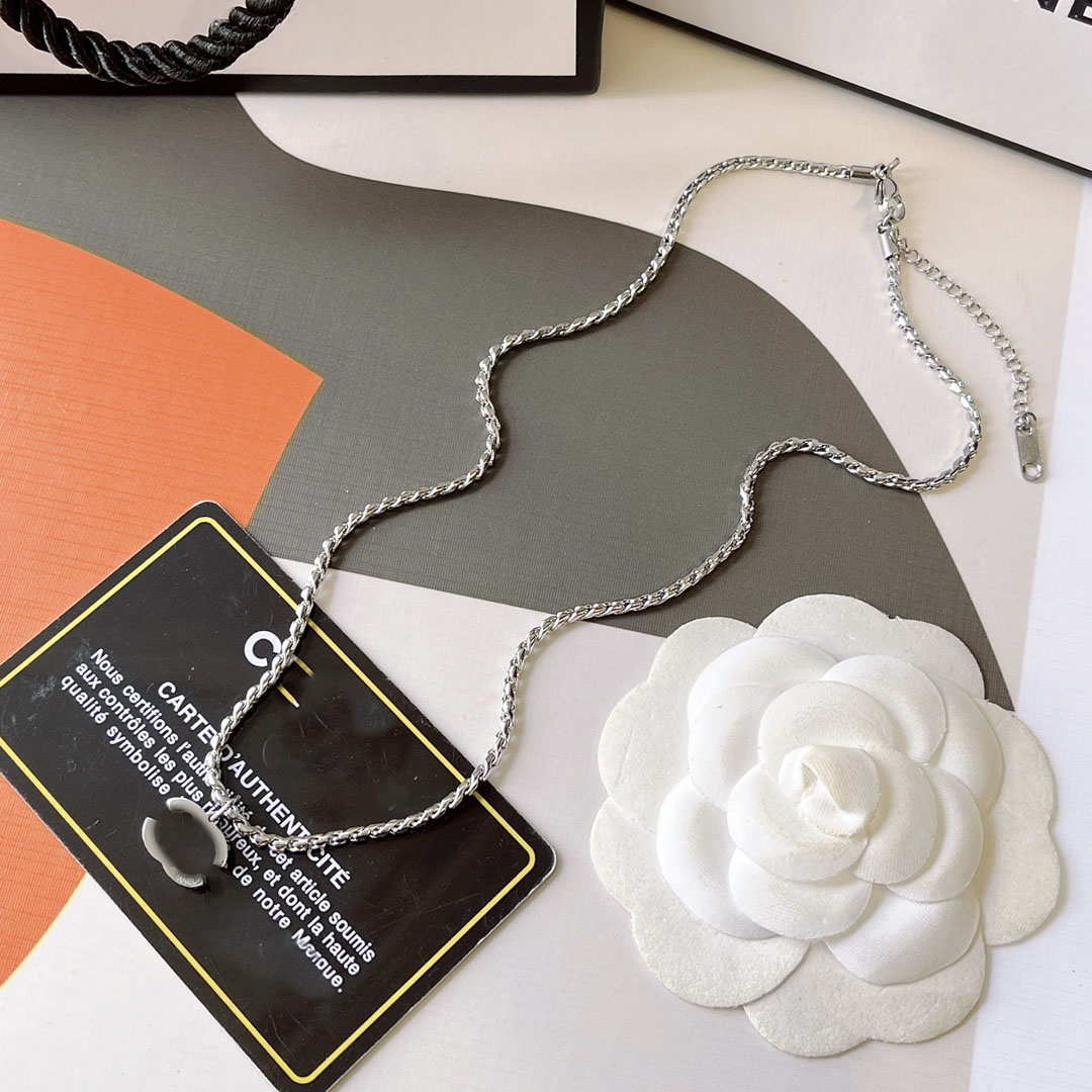 20style 18K Gold Plated Stainless Steel Necklace Women Designer Necklaces Heart Choker Letter Pendant Crystal Faux Leather Wedding Jewelry
20style 18K Gold Plated Stainless Steel Necklace Women Designer Necklaces Heart Choker Letter Pendant Crystal Faux Leather Wedding Jewelry