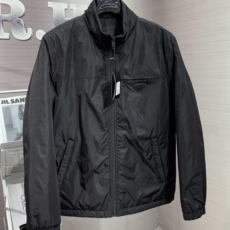 Plus size men down jacket nylon waterproof windbreaker pd triangle embroidered parka coats mens jackets winter Thin Down coat 4xl 5xl, Black
Plus size men down jacket nylon waterproof windbreaker pd triangle embroidered parka coats mens jackets winter Thin Down coat 4xl 5xl, Black