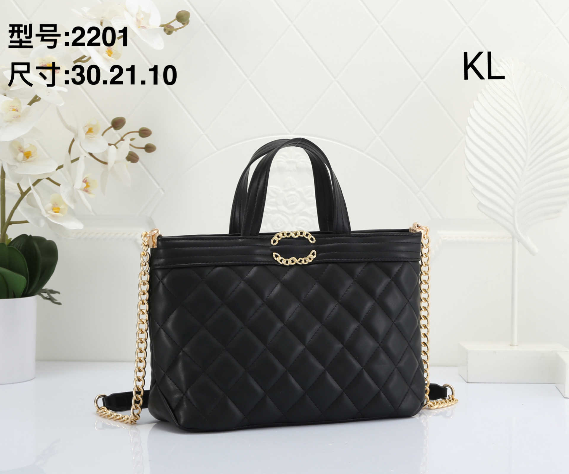 Totes Bag Girl 2023 New Black Leather Tote Bag One Shoulder Designer Bag Totes Luxury Brand Fashion Female Bags Chain Handbags W221219
Totes Bag Girl 2023 New Black Leather Tote Bag One Shoulder Designer Bag Totes Luxury Brand Fashion Female Bags Chain Handbags W221219
