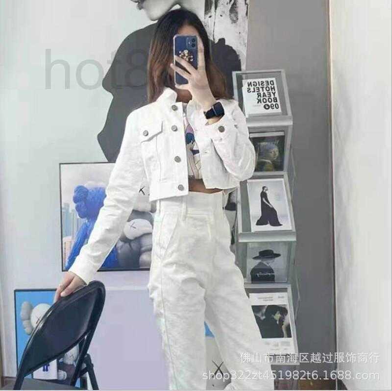 Women' Jackets Designer autumn winter cream dark grain f printing pattern white coat lapel single breasted jacket women EW1I, White6
Women' Jackets Designer autumn winter cream dark grain f printing pattern white coat lapel single breasted jacket women EW1I, White6