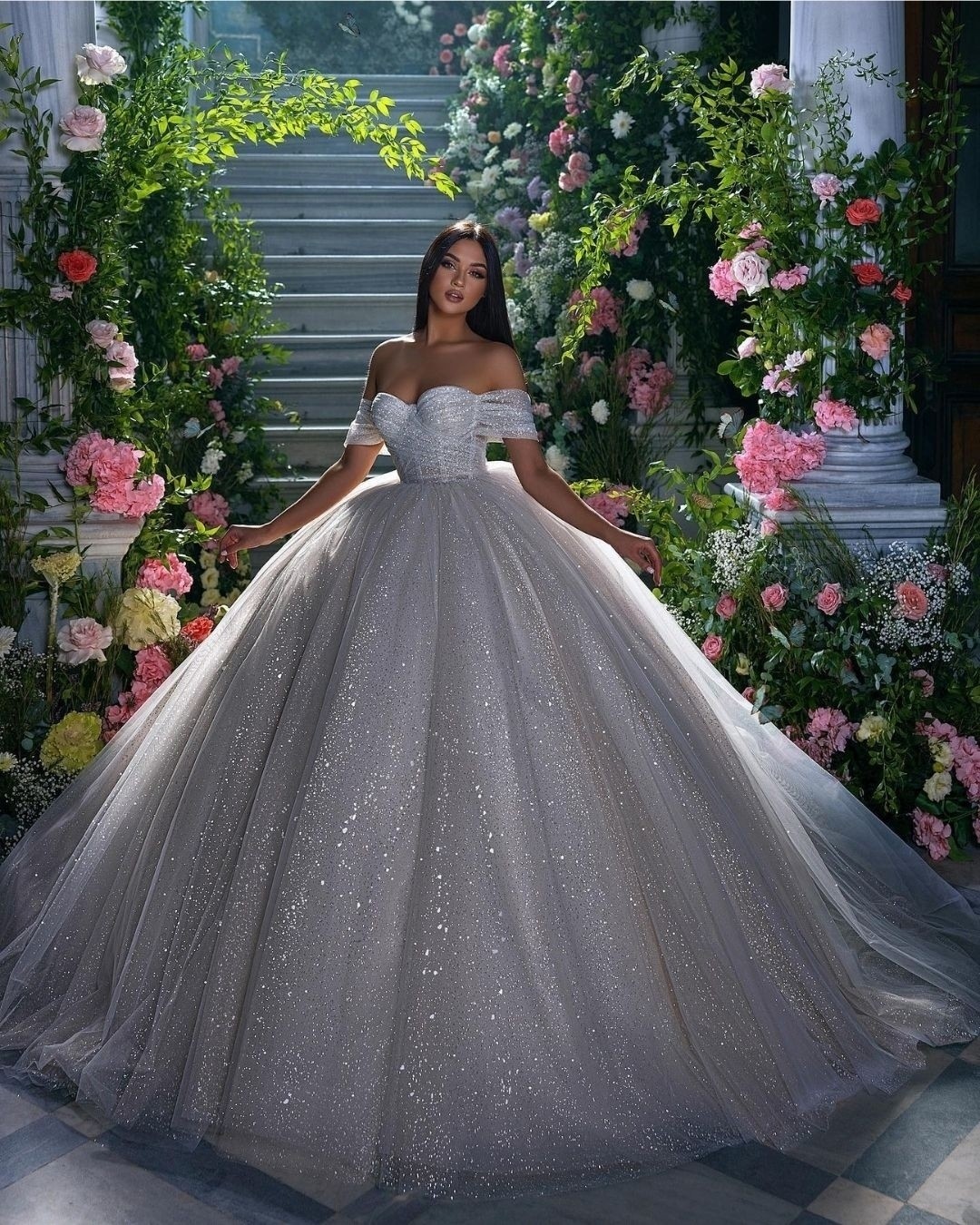 Sparkly Sequined Ball Gown Wedding Dresses Off The Shoulder Neckline Bridal Gowns Pleated Tulle Chapel Train Wedding Dress