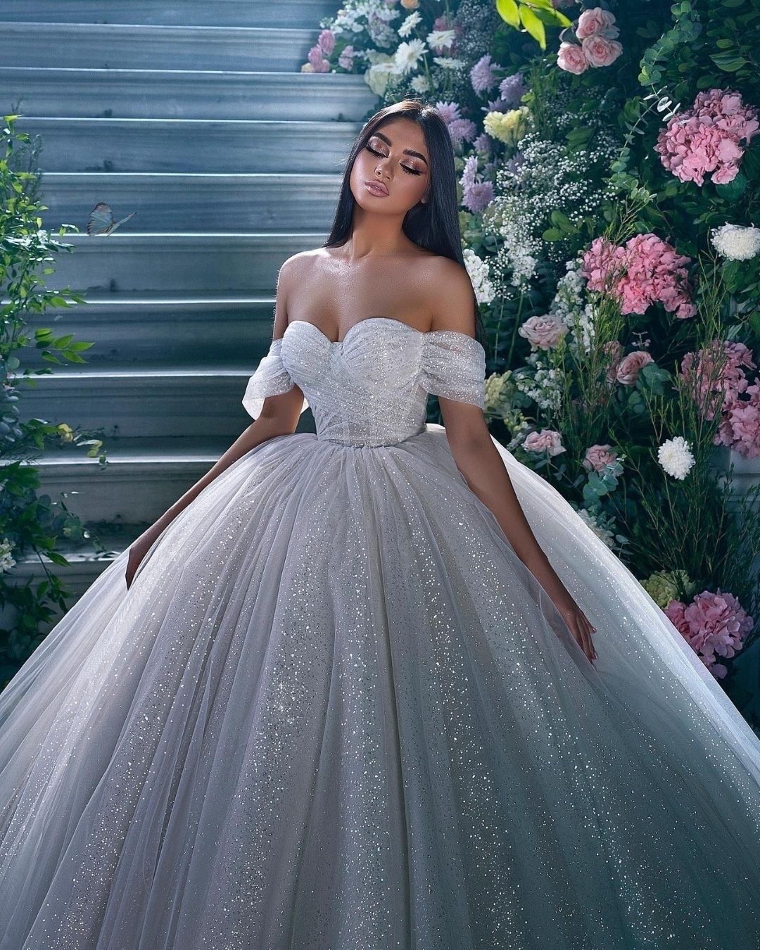 Sparkly Sequined Ball Gown Wedding Dresses Off The Shoulder Neckline Bridal Gowns Pleated Tulle Chapel Train Wedding Dress