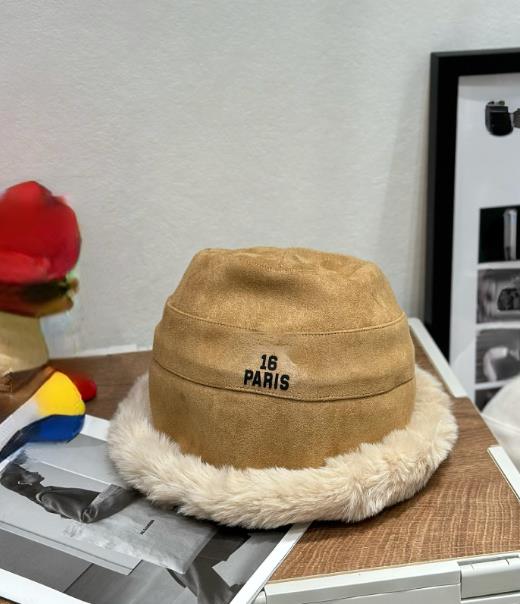 American Letters Fur Caps Women's Winter New Thick Warm Earflaps Bucket Hat Small Face Plush Fisherman Hats, Aspic
American Letters Fur Caps Women's Winter New Thick Warm Earflaps Bucket Hat Small Face Plush Fisherman Hats, Aspic