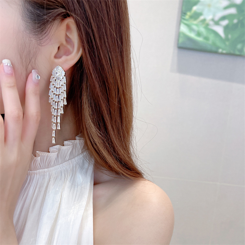 2023 Choucong Brand Dangle Earring Luxury Jewelry 925 Sterling Silver T Princess Cut White Topaz CZ Diamond Gemstones Party Women Wedding Tassels Drop