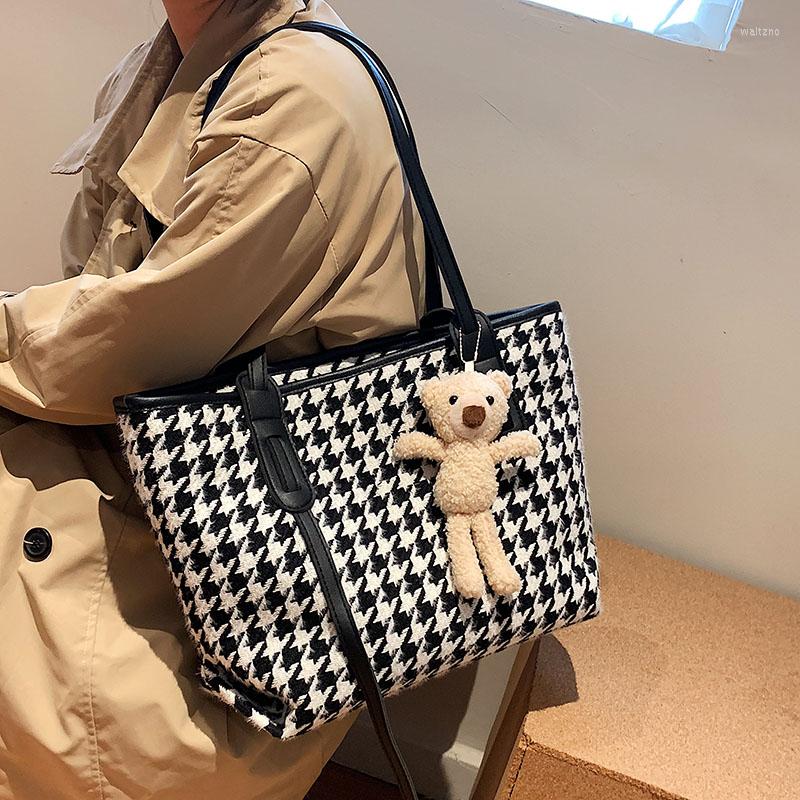 Evening Bags Fashion Leopard Tote Bag Big Capacity High Quality Shoulder Purses With Top Handle For Women Shopping Handbags Female, Black
Evening Bags Fashion Leopard Tote Bag Big Capacity High Quality Shoulder Purses With Top Handle For Women Shopping Handbags Female, Black