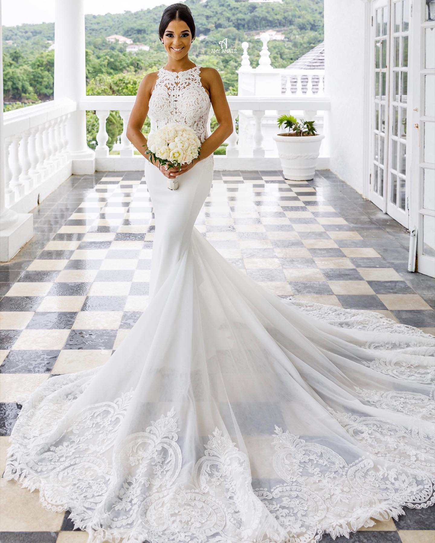 Fabulous Mermaid Lace Wedding Dresses Appliqued Bridal Gowns Sheer Jewel Necke Sweep Train Tulle Plus Size Vestido De Novia