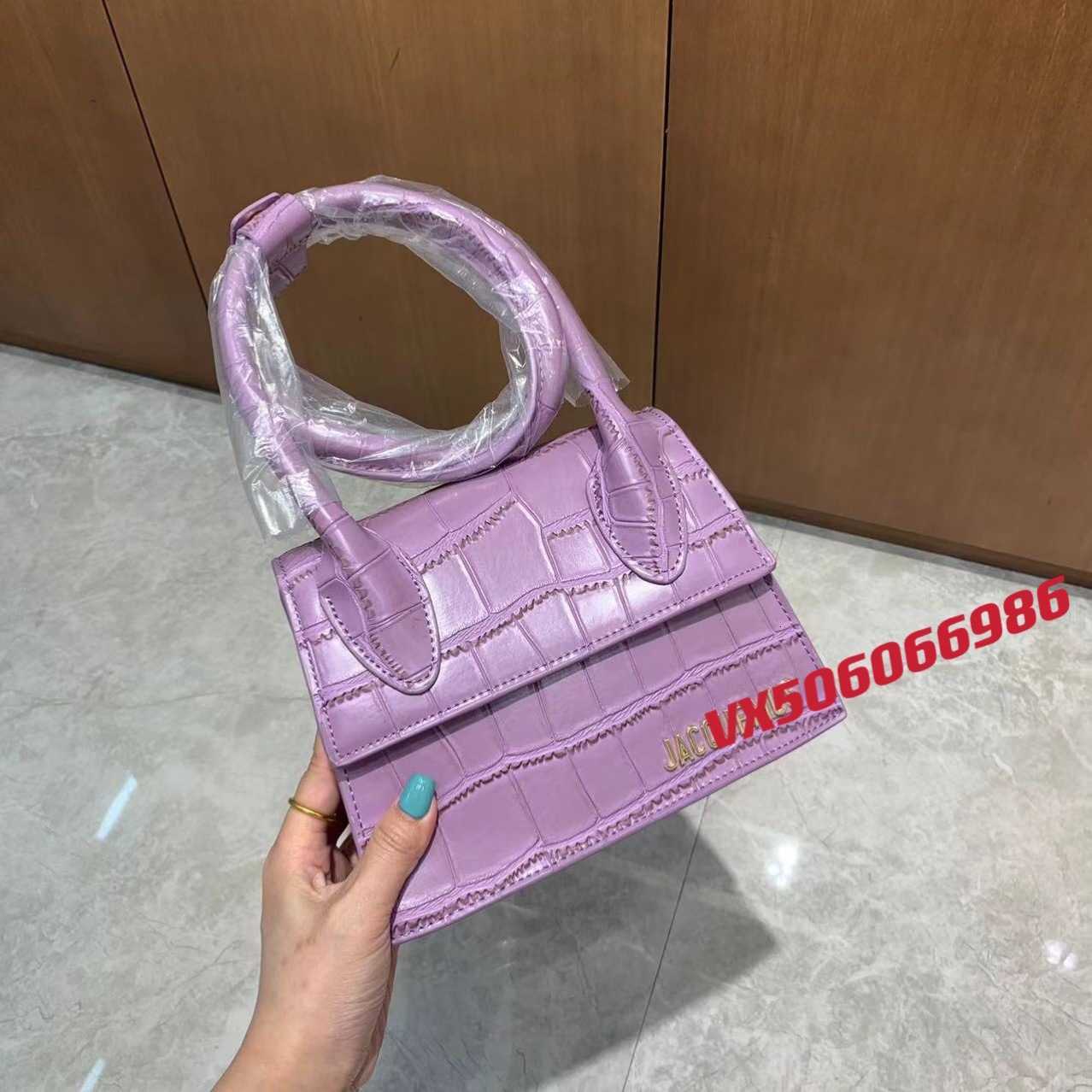 Handbag Factory Clearance Sale Spring/summer 2023 New Jacquemss Seri Double Loop Handle Cross Body Texture Fabric, White8
Handbag Factory Clearance Sale Spring/summer 2023 New Jacquemss Seri Double Loop Handle Cross Body Texture Fabric, White8
