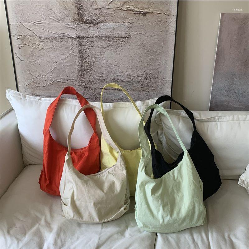 Evening Bags Commuter Bag Small One Shoulder Messenger Dumpling Nylon Large Capacity Simple Solid Color Shopping Fashion Casual Cloth, Black
Evening Bags Commuter Bag Small One Shoulder Messenger Dumpling Nylon Large Capacity Simple Solid Color Shopping Fashion Casual Cloth, Black