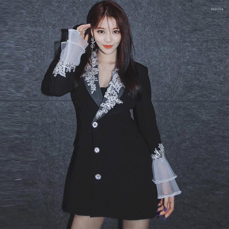 Women' Suits Blazers For Women Formal 2022 Autumn And Winter Heavy Industry Embroidery Lace Suit Skirt Flared Sleeve Jacket Female 9323, Black
Women' Suits Blazers For Women Formal 2022 Autumn And Winter Heavy Industry Embroidery Lace Suit Skirt Flared Sleeve Jacket Female 9323, Black