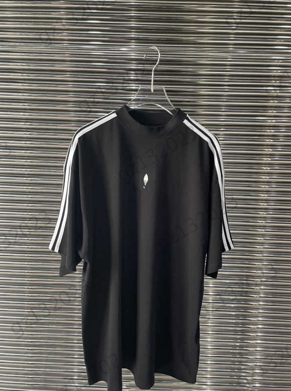 Women Clothes T-Shirts Chest Logo Print Short Sleeve Pullover T-shirt Side Stripes Ornament Casual Shirts Sports Joker Women Apparel 3 Colors 1970
Women Clothes T-Shirts Chest Logo Print Short Sleeve Pullover T-shirt Side Stripes Ornament Casual Shirts Sports Joker Women Apparel 3 Colors 1970