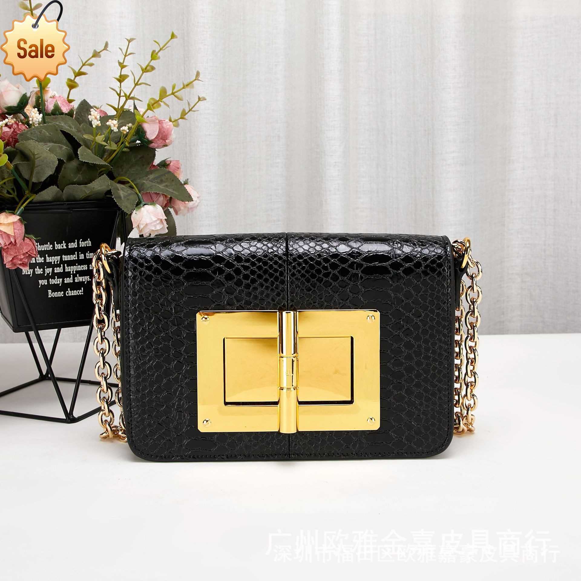 Brand Designer Shoulder Bags 2023 New Women's Top Texture Leather Crossbody Bag Multi-functional Fashion Envelope Package Gift Box Factory direct sales, Black
Brand Designer Shoulder Bags 2023 New Women's Top Texture Leather Crossbody Bag Multi-functional Fashion Envelope Package Gift Box Factory direct sales, Black
