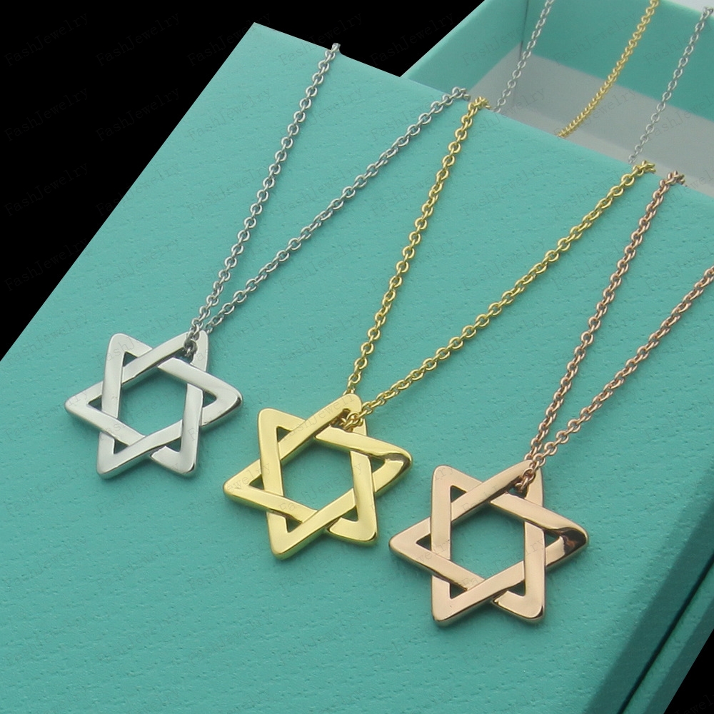 Luxury gold circle necklace designer jewelry men and women pendant star fashion stainless steel pendant couple Christmas gift original velvet bag with box
Luxury gold circle necklace designer jewelry men and women pendant star fashion stainless steel pendant couple Christmas gift original velvet bag with box