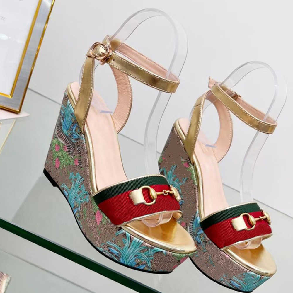 Designer Wedge Sandals Platform Sandals Shoes High Heels With Flowers Tiger Green Stripes Wedding Dress Shoe With Box NO379
Designer Wedge Sandals Platform Sandals Shoes High Heels With Flowers Tiger Green Stripes Wedding Dress Shoe With Box NO379