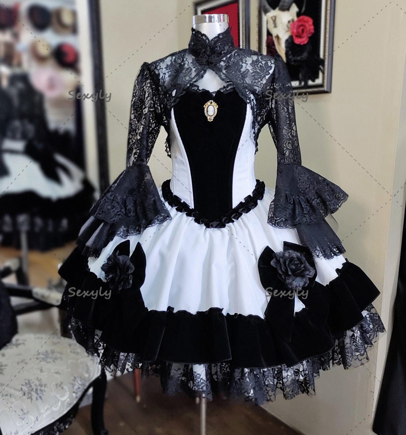Short Lolita Gothic Black Red Wedding Dress 2023 A Line Medieval Lace Bolero Jacket Boho Bride Dresses Long Sleeve Rock Costume Vestido De Noiva robe 