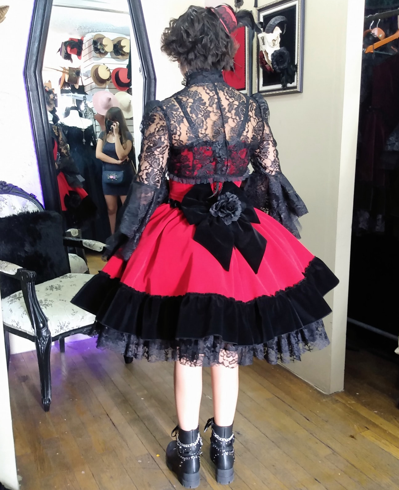 Short Lolita Gothic Black Red Wedding Dress 2023 A Line Medieval Lace Bolero Jacket Boho Bride Dresses Long Sleeve Rock Costume Vestido De Noiva robe 