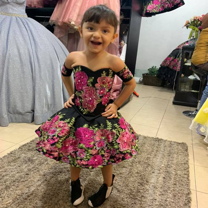 Cute Black Flower Girl Dresses For Kids Girl 2 in 1 Embroidery Girld Pageant Dress 2024 Lace Up Floor Length A Line Princes Halloween Velvet Child Bir