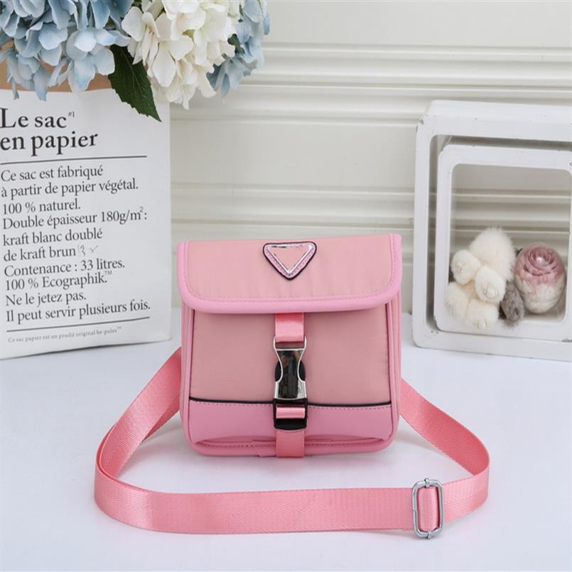 Top Quality Fashion Bags Women Shoulder bag gold and silver chain Crossbody Pure color handbag crossbody Messenger309t, 20x6x14cm
Top Quality Fashion Bags Women Shoulder bag gold and silver chain Crossbody Pure color handbag crossbody Messenger309t, 20x6x14cm