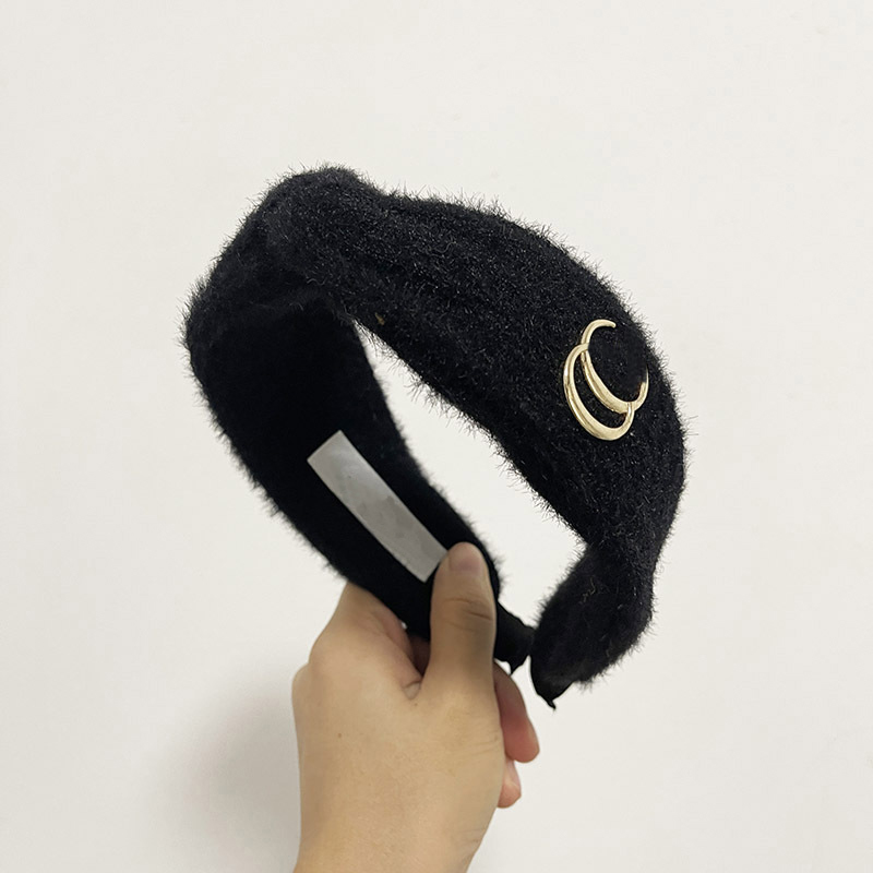 Autumn And Winter Style High-end Headband Fashion Designer Hairpin Korean Cloth Headwear Big G Plush Letter Hair Hoop Lovers Gift Hair Accessories, Brown
Autumn And Winter Style High-end Headband Fashion Designer Hairpin Korean Cloth Headwear Big G Plush Letter Hair Hoop Lovers Gift Hair Accessories, Brown