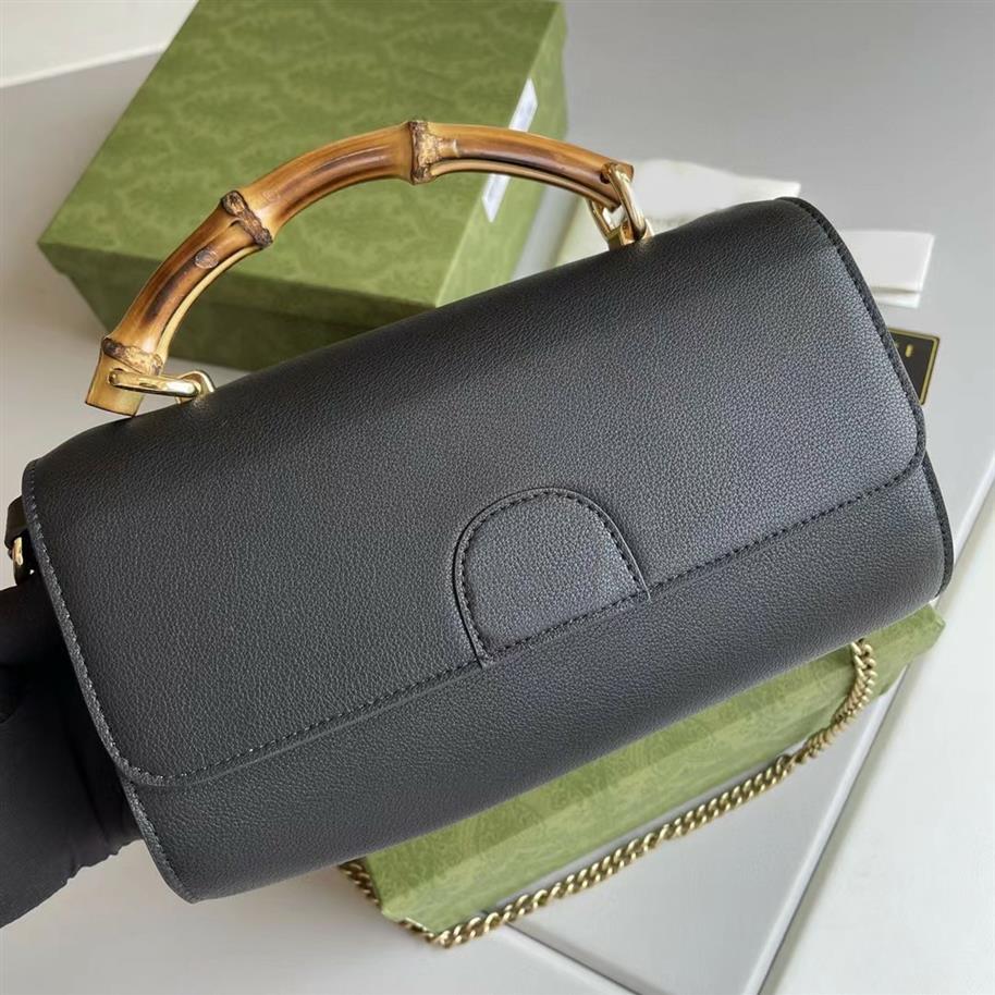 Real Leather Luxury Designer Gold Hardware Women Bag Handbags Bamboo Handle Heavy Chain Shoulder Bags Diana Rectangle Shape Flap F220J, Tassel gold hardware
Real Leather Luxury Designer Gold Hardware Women Bag Handbags Bamboo Handle Heavy Chain Shoulder Bags Diana Rectangle Shape Flap F220J, Tassel gold hardware