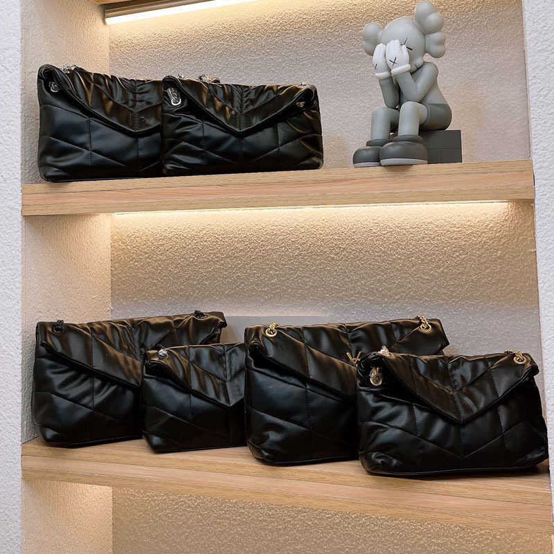 Y Cross Body Designer Bag Women messenger Bags Handbags Shoulder Bags Tote Classic Diagonal Stripes Quilted Chains Double Flap Medium Cross bags 221220, 27*17cm
Y Cross Body Designer Bag Women messenger Bags Handbags Shoulder Bags Tote Classic Diagonal Stripes Quilted Chains Double Flap Medium Cross bags 221220, 27*17cm