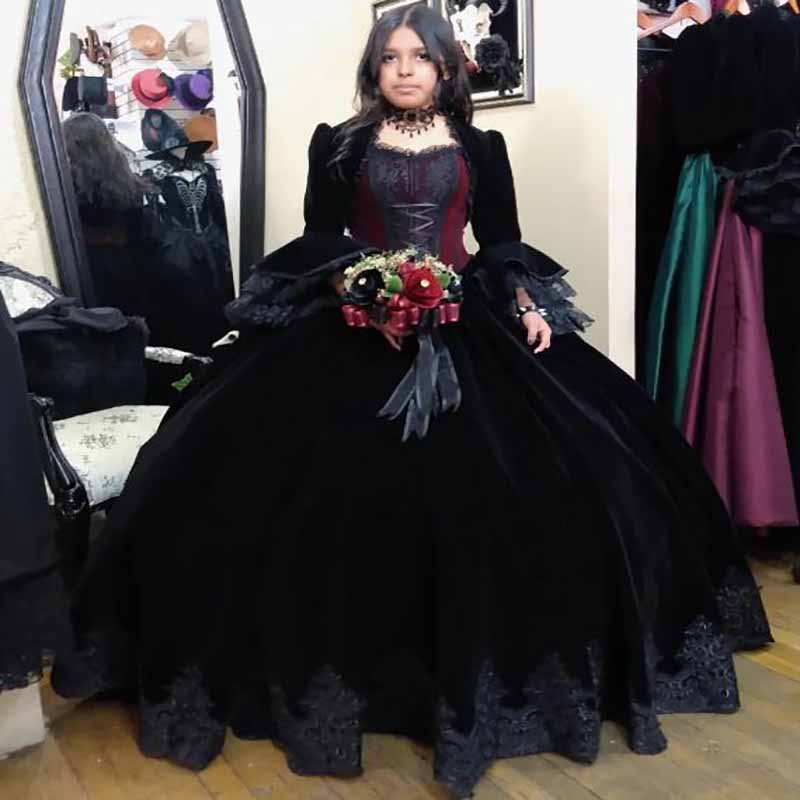 Vintage Black Gothic Wedding Dress 2023 Fitted Puffy Punk Ball Gown Wedding Dresses Vivtorian With Jacket Velvet Bridal Vestido De Noiva robe mariee