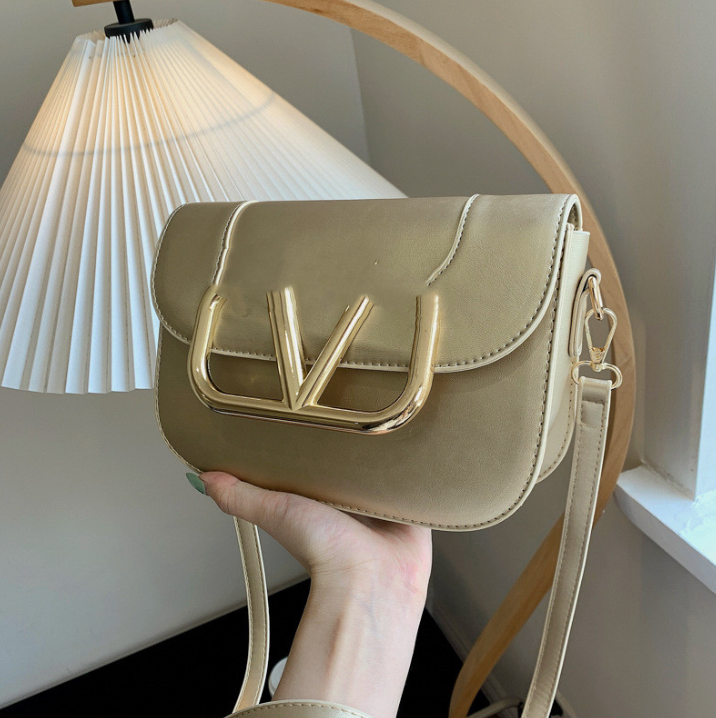 New Fashion Simple Small Square Bag Women's Bags Trend Oblique Shoulder Crossbody Bags Wholesale, Black
New Fashion Simple Small Square Bag Women's Bags Trend Oblique Shoulder Crossbody Bags Wholesale, Black