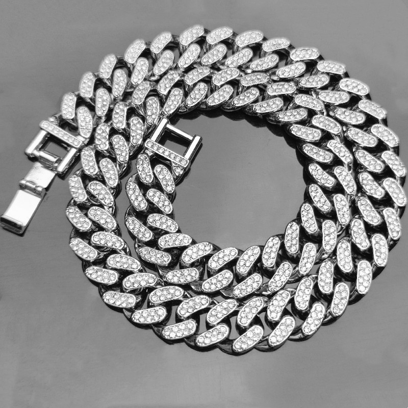 jewelry designer necklace for women chains luxury pendant unisex gijoux men charms Hip hop 12mm all diamond encrusted large gold chain Cuban watch buckle necklaces
jewelry designer necklace for women chains luxury pendant unisex gijoux men charms Hip hop 12mm all diamond encrusted large gold chain Cuban watch buckle necklaces