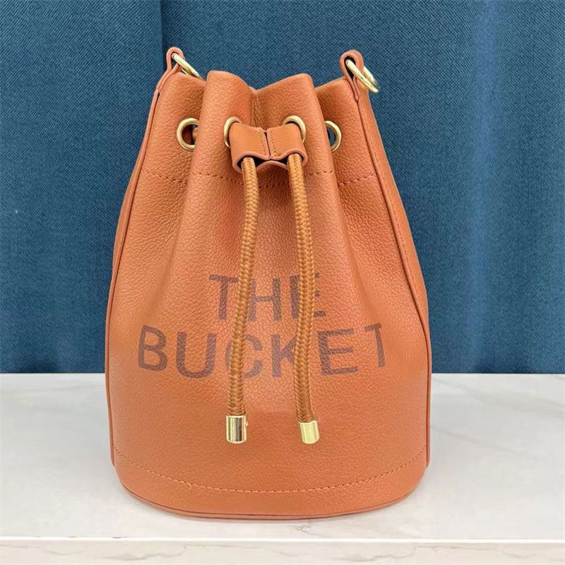 Tote bucket bags famous designer cool practical Large capacity plain cross body shoulder handbags women coin purse crossbody casual pu leather wallets, Red
Tote bucket bags famous designer cool practical Large capacity plain cross body shoulder handbags women coin purse crossbody casual pu leather wallets, Red