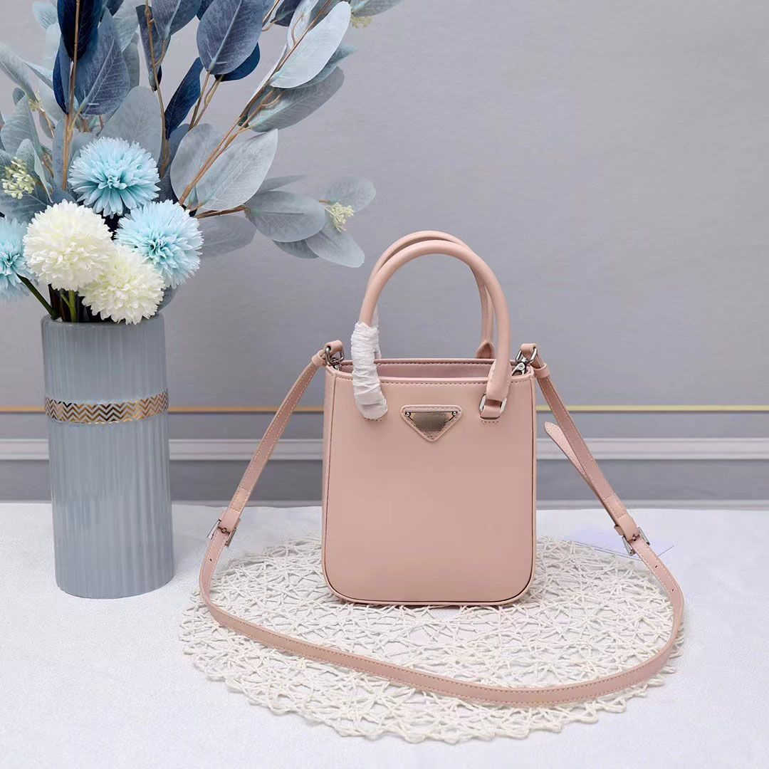 Women's Luxury Designer bag Handbags Shoulder Bags Tote 2023 New Mini Textured Leather Tote bags Portable Mobile Phone Bag Gift Box Packaging Factory Direct Sales, Pink
Women's Luxury Designer bag Handbags Shoulder Bags Tote 2023 New Mini Textured Leather Tote bags Portable Mobile Phone Bag Gift Box Packaging Factory Direct Sales, Pink