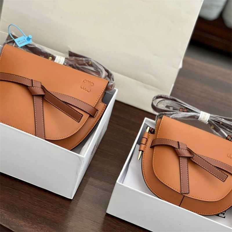 Luxury evening handbags Lowe color matching designers Bag wallet cowhide Size One Shoulder Messenger women's Bag net red Half round handbag purse
Luxury evening handbags Lowe color matching designers Bag wallet cowhide Size One Shoulder Messenger women's Bag net red Half round handbag purse