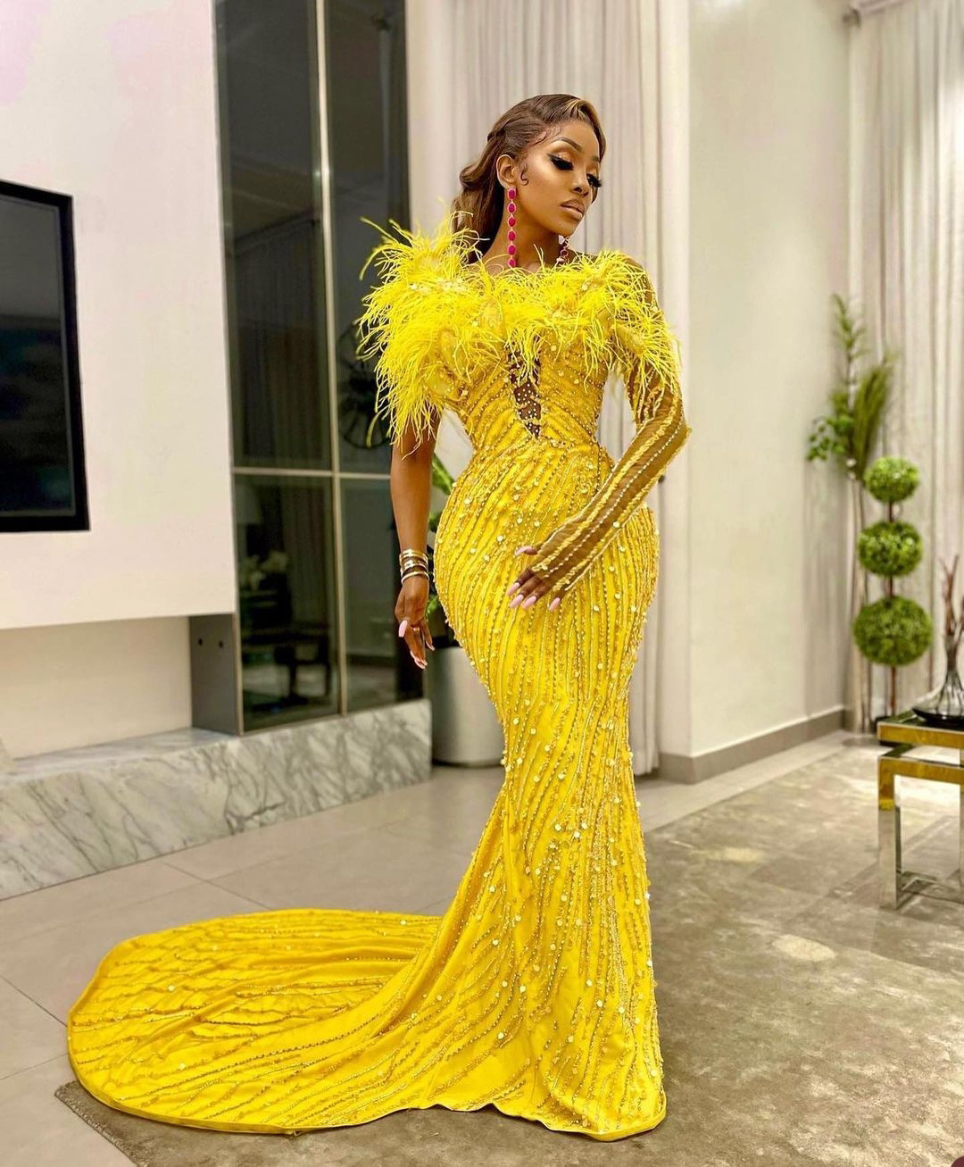 Fashion Sequins Yellow Mermaid Wedding Dresses One Shoulder Feather Bridal Gown Simple Formal Party Gowns