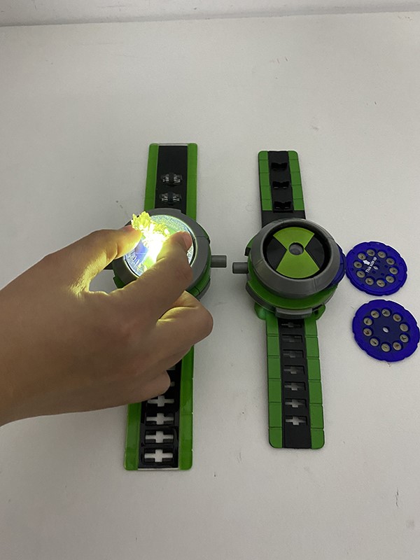 Decompression Toy Ben10 Omnitrix Watch Japan Projector Watch DAI Genuine Watches Action Figure Toy Style Model Toy Doll Children Gift