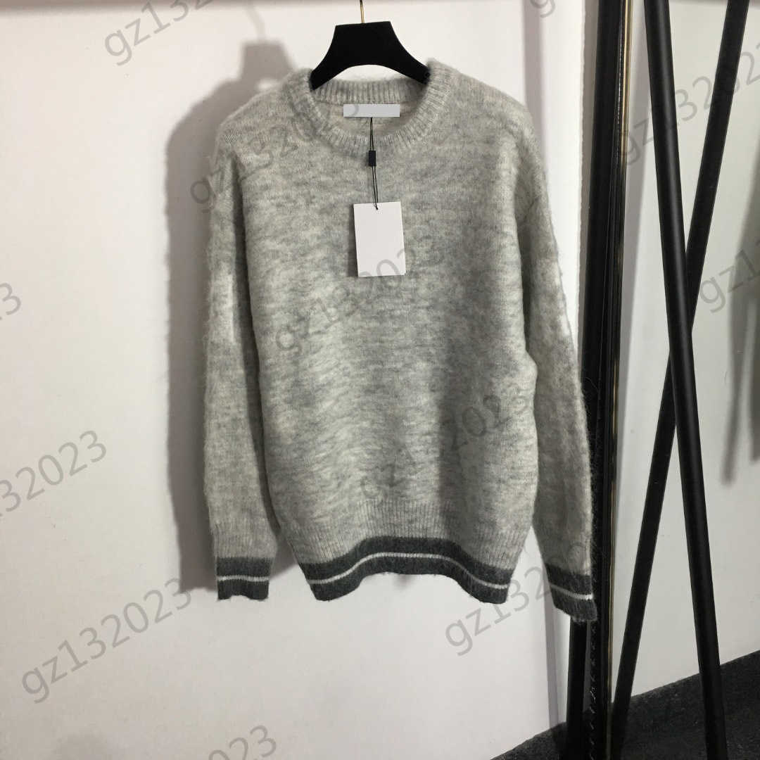 Womens Sweaters Back Letter Printing Thread Round Collar Mohair Pullover Knitted Sweater Off Shoulder Long Sleeves Slim Warm Knitwear Women Clothing 2 Colors
Womens Sweaters Back Letter Printing Thread Round Collar Mohair Pullover Knitted Sweater Off Shoulder Long Sleeves Slim Warm Knitwear Women Clothing 2 Colors