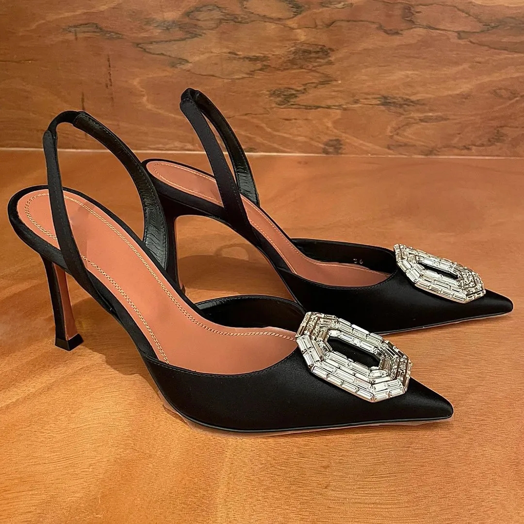 women yigit-satin summer sandals 23ss pointed toe girls heels wedding dress sandal Stiletto heel crystal Rhinestone party pumps shoes slingback cutout beach shoes
women yigit-satin summer sandals 23ss pointed toe girls heels wedding dress sandal Stiletto heel crystal Rhinestone party pumps shoes slingback cutout beach shoes
