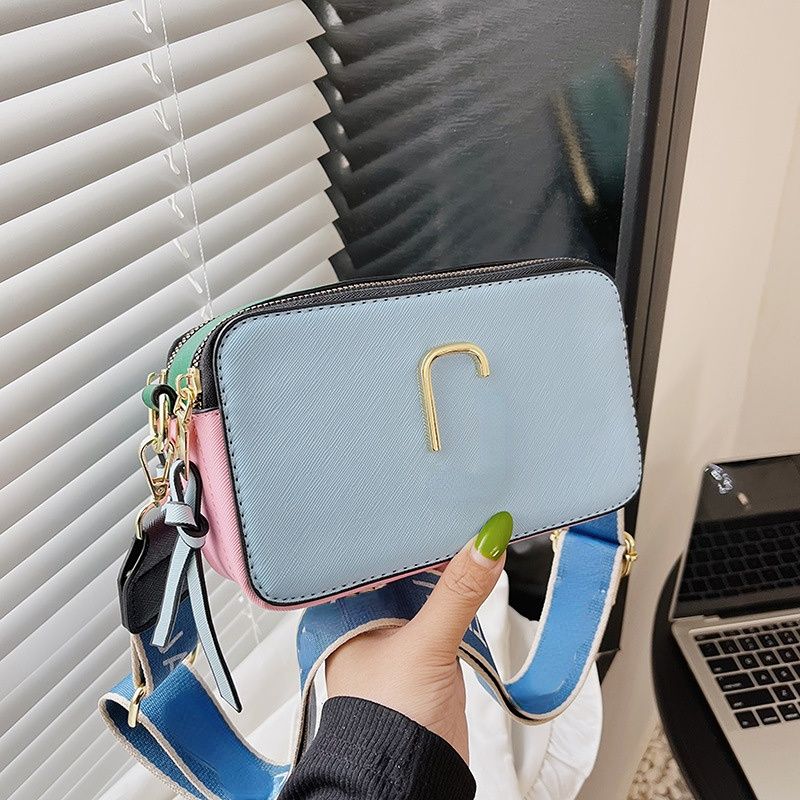 Wholesale New Camera Bag Colorblock All-Matching Mini Shoulder Bag Messenger Bags European and American Women's Bags, 12*20*7cm
Wholesale New Camera Bag Colorblock All-Matching Mini Shoulder Bag Messenger Bags European and American Women's Bags, 12*20*7cm