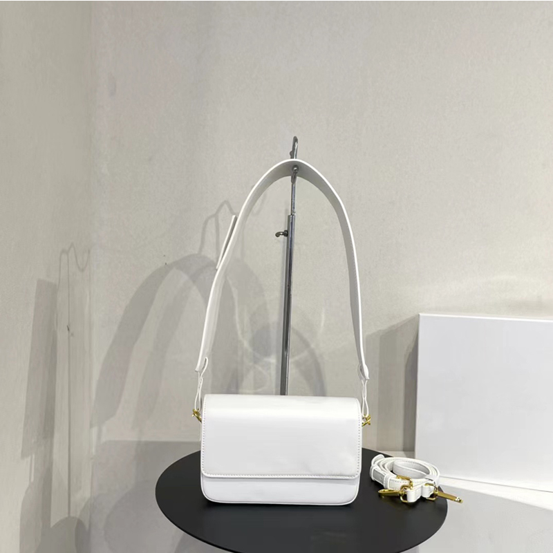 Stlye Famous wide straps underarm bag messenger fashion single shoulder double shoulder strap
Stlye Famous wide straps underarm bag messenger fashion single shoulder double shoulder strap
