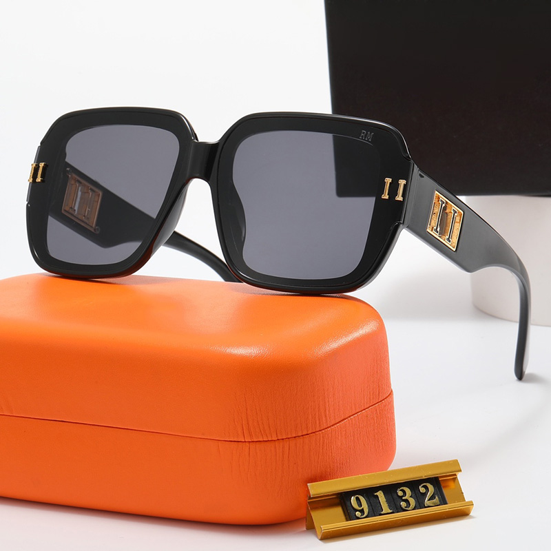 Sunglasses designer sunglasses men and women fashion classic style lens PC material anti glare driving beach shopping applicable
Sunglasses designer sunglasses men and women fashion classic style lens PC material anti glare driving beach shopping applicable