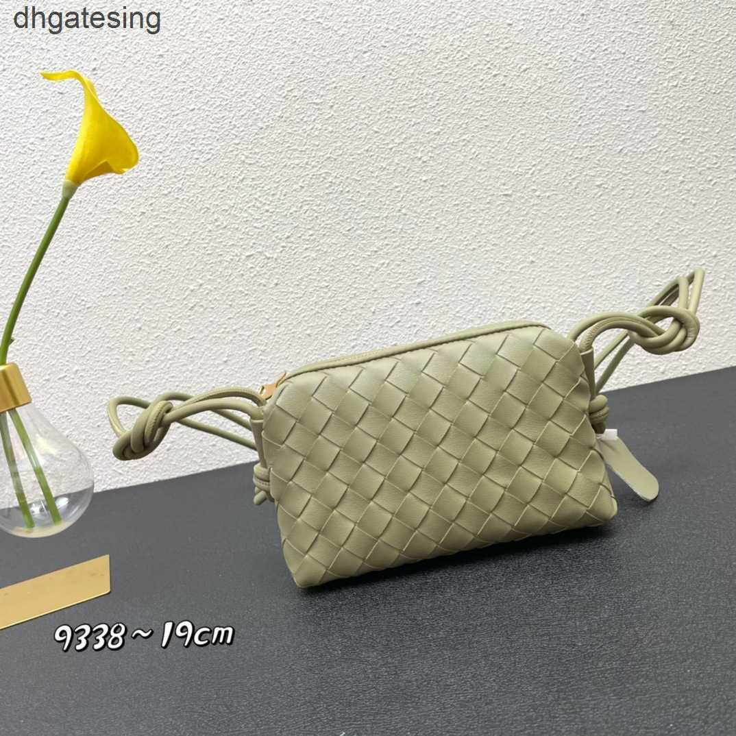 Small Designer Loop Crossbody Cowhide 2023 Venetas Bags Cassettes Mini Bag Woven Bottegas Versatile One Shoulder Underarm Knot Zipper Pi N9z2, Red14
Small Designer Loop Crossbody Cowhide 2023 Venetas Bags Cassettes Mini Bag Woven Bottegas Versatile One Shoulder Underarm Knot Zipper Pi N9z2, Red14