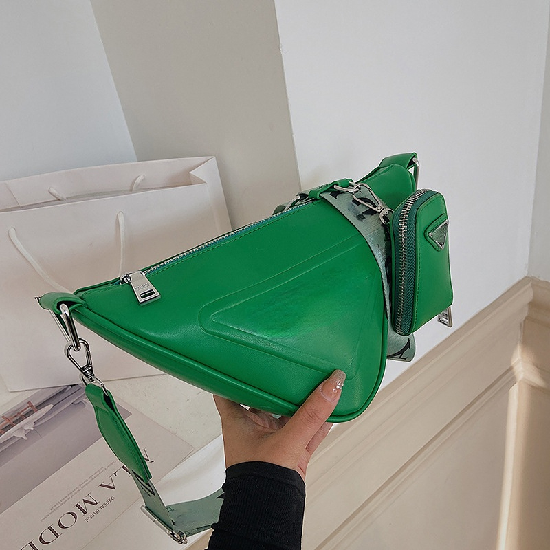 Fashion Three-Dimensional Relief Canvas Letters Lightweight Triangle Shoulder Messenger Bag Women's Bags, 29*16*12cm
Fashion Three-Dimensional Relief Canvas Letters Lightweight Triangle Shoulder Messenger Bag Women's Bags, 29*16*12cm