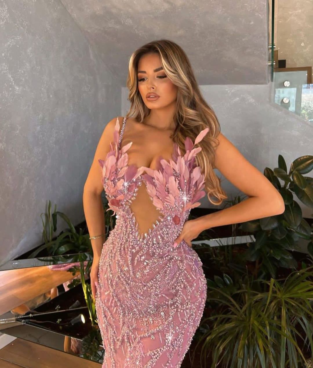 Pink Mermaid Prom Sleeveless V Neck Feather Appliques Sequins Evening Or Length Sparkly Beaded Formal Dresses Plus Size Custom Made 0431 Lz0304
