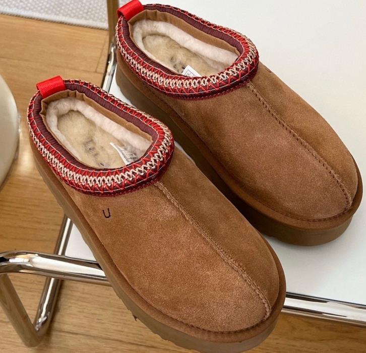 2023 New australia designer boots fur slides Classic uggly mini Tazz Suede platform snow boot ugges women slipper chestnut Sheepskin Shearling Winter ankle Bootie, 13 shoe box
2023 New australia designer boots fur slides Classic uggly mini Tazz Suede platform snow boot ugges women slipper chestnut Sheepskin Shearling Winter ankle Bootie, 13 shoe box