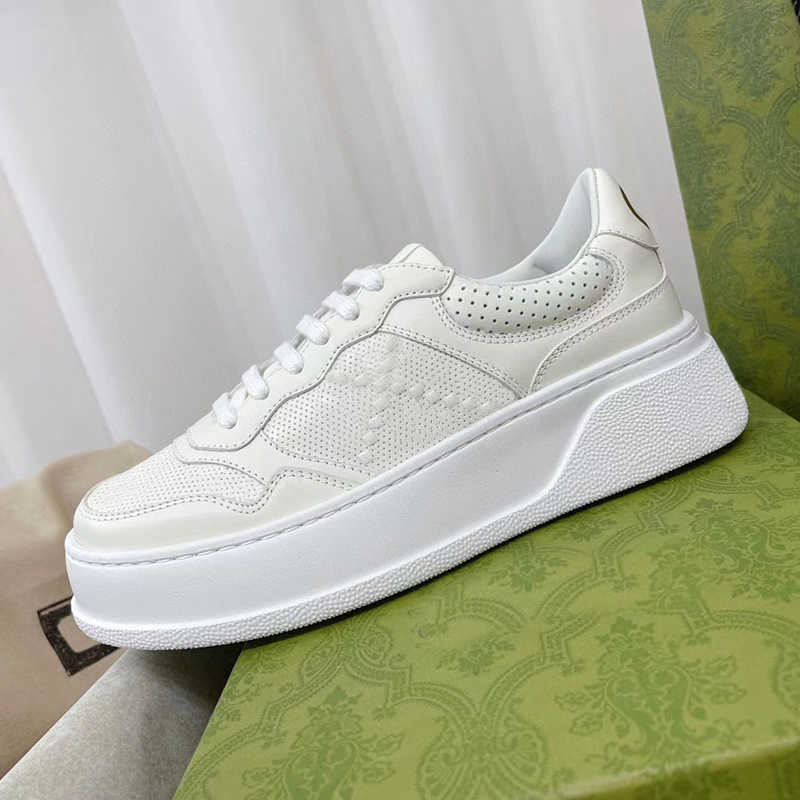 Luxury Designer Women Lace Up Sneaker Retro Embossed Fashion Leather Platform Sport Sneaker Multicolored Genuine Embroidery Men Classic Casual Shoe With Box NO334, 12
Luxury Designer Women Lace Up Sneaker Retro Embossed Fashion Leather Platform Sport Sneaker Multicolored Genuine Embroidery Men Classic Casual Shoe With Box NO334, 12