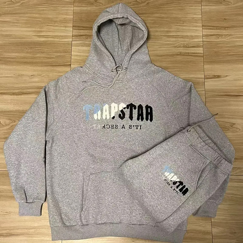 badge trapstar Designer Embroidered mens tracksuit womens Sports hoodie tuta trapstar sweaters size S//L/XL 011B, 16
badge trapstar Designer Embroidered mens tracksuit womens Sports hoodie tuta trapstar sweaters size S//L/XL 011B, 16
