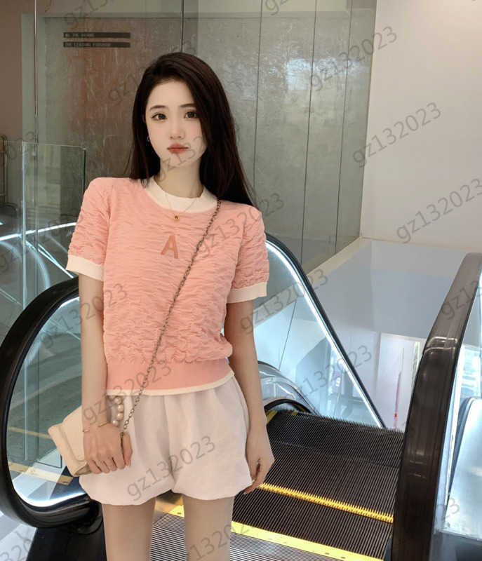 Womens Clothes T-shirts Color Matching Bag Edge Hot Drill Decoration Round Neck Pullover Tops Pleated Fabric Slim Short Tees Fashion Brand Women Clothing 2 Colors 190
Womens Clothes T-shirts Color Matching Bag Edge Hot Drill Decoration Round Neck Pullover Tops Pleated Fabric Slim Short Tees Fashion Brand Women Clothing 2 Colors 190